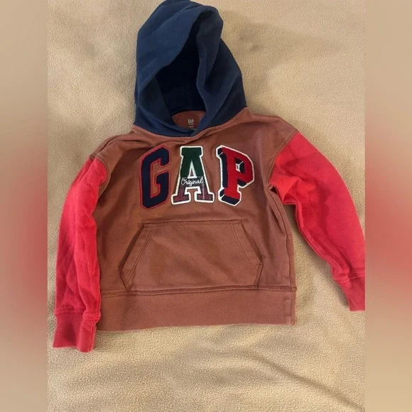 Set of 4 Gap hoodies and jacket - Picture 3 of 5
